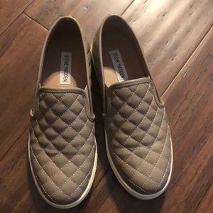 Size 9 Steve Madden slip on